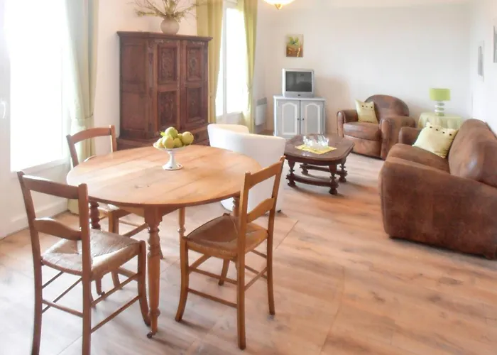 度假居 Maison Charmante A Avec Jardin Et Vue 波尔巴伊