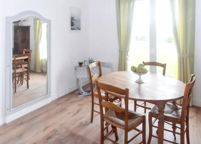 Maison Charmante A Avec Jardin Et Vue 度假居